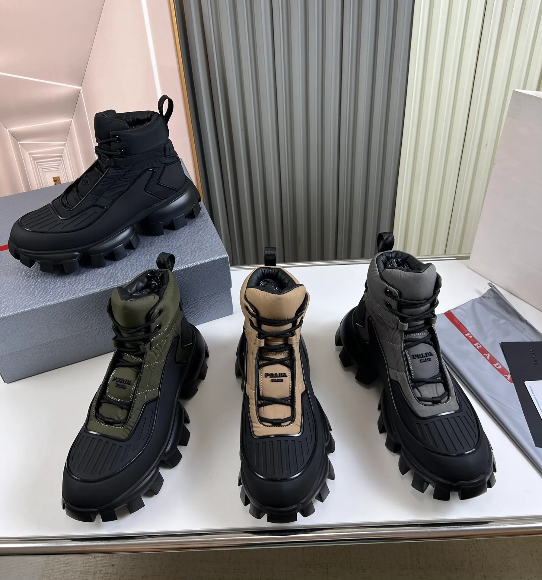 Men's shoes 💰620💰 [PRADA] Autumn and winter hot men's shoes shipped 👏Official website synchronized ⬆️Original fly-knit film fabric + cowhide lining, 1⃣️:1⃣️reproduction, original sole, 38-45 (45. Customized, non-refundable)